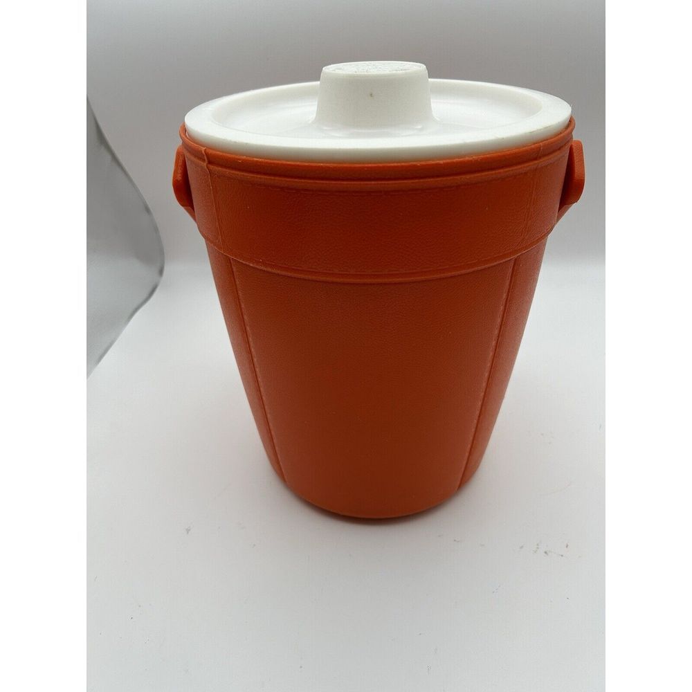 Vintage 1970's Classic Rubbermaid Orange Insulated Ice Bucket #2260‎